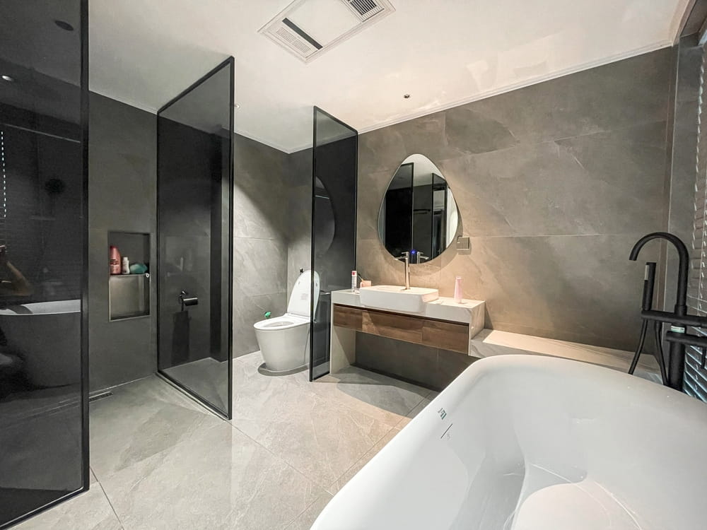Quelle taille de carreaux choisir pour salle de bain : guide complet pour une pièce harmonieuse